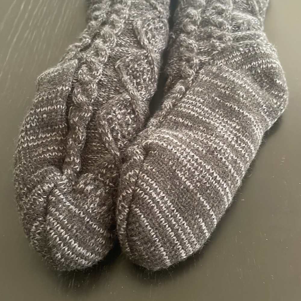 Ugg Pom Pom Fleece Lined Crew Socks - Picture 3 of 4